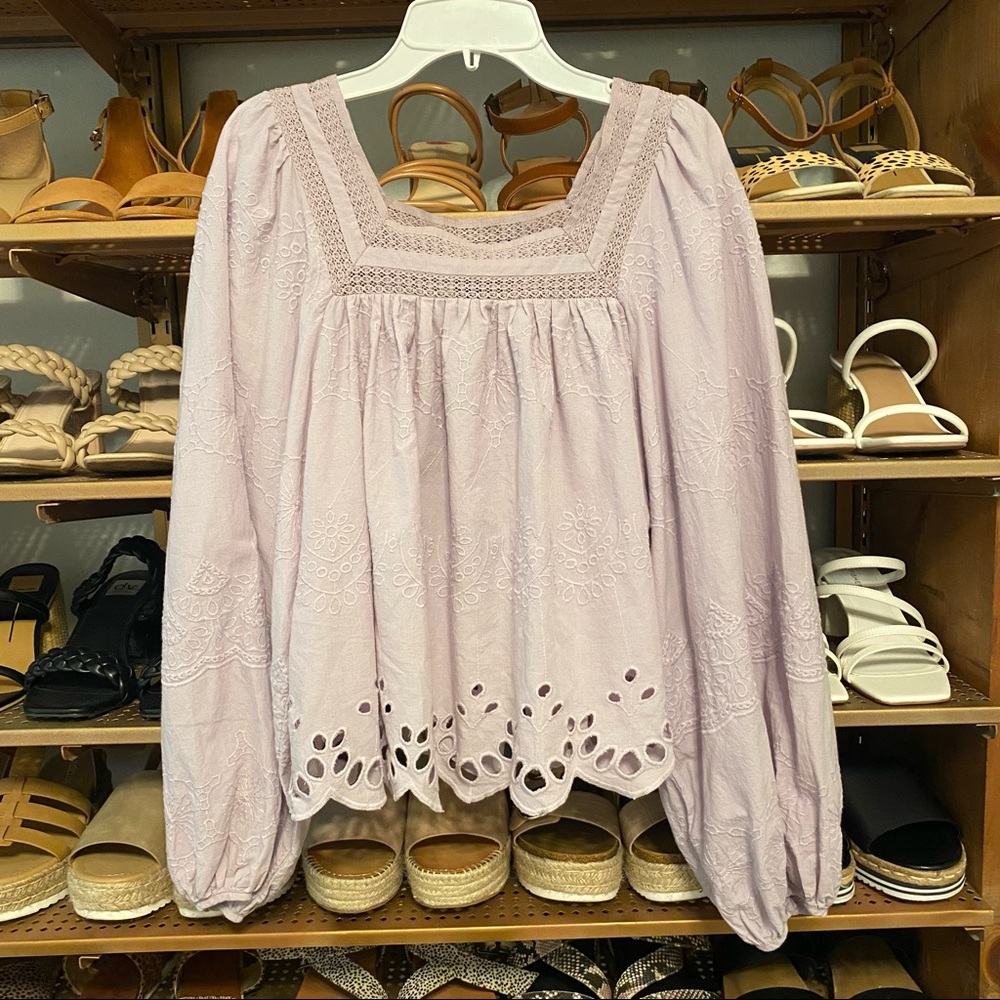 NEW Universal Thread Lavender Embroidered Top